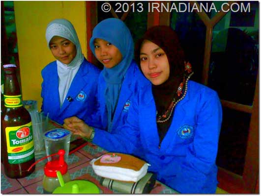 Teaching and learning Expression using English Material